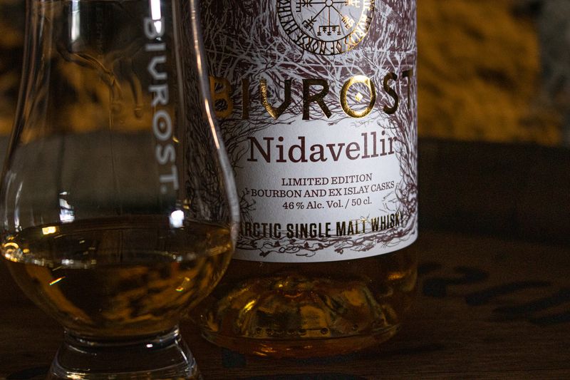 Bivrost Nidavellir - verre bouteille gros plan