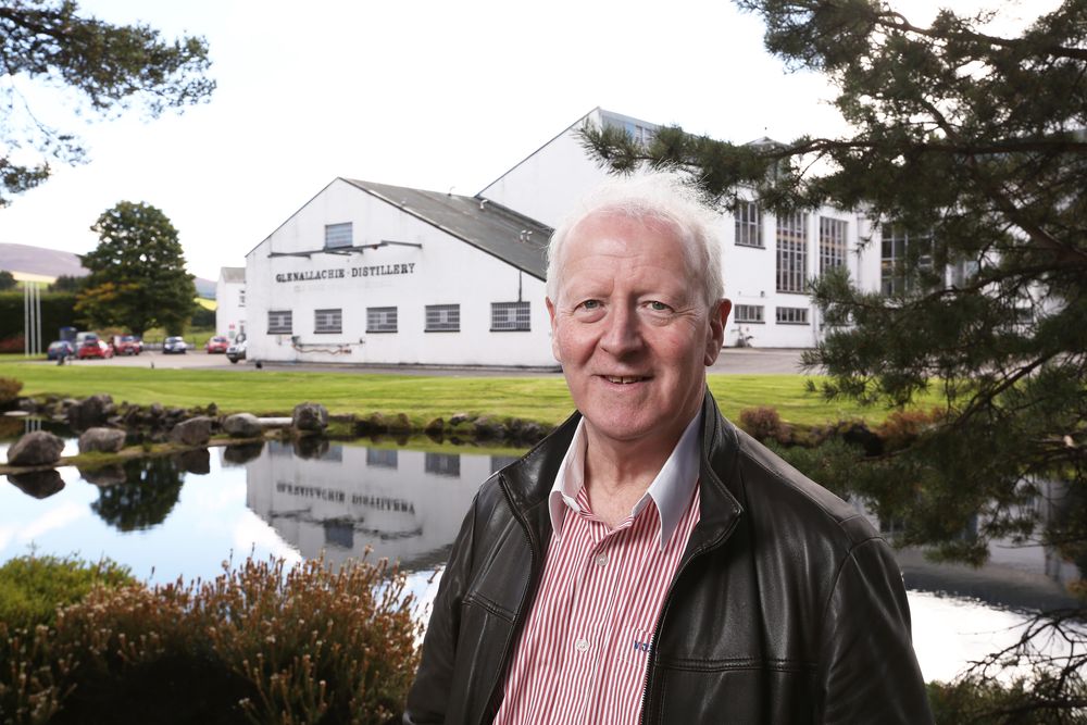 ** COMPLET ** Groupe de commande – 8 bouteilles de GlenAllachie par Billy Walker